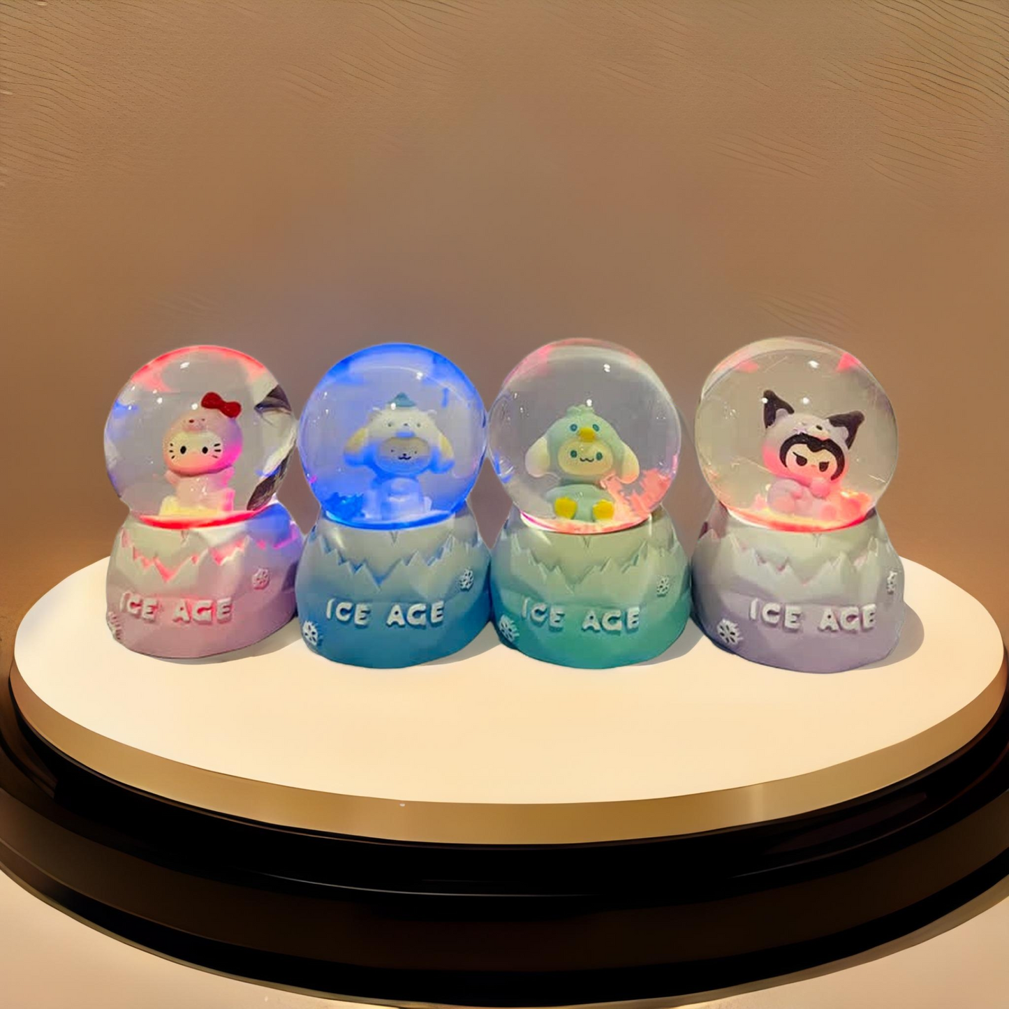 Bola de Cristal Tamaño Chico Sanrio Pintada a Mano con Luz,Nieve  - Personajes Kuromi,Hello Kitty,Pom Pom Purin y cinnamoroll